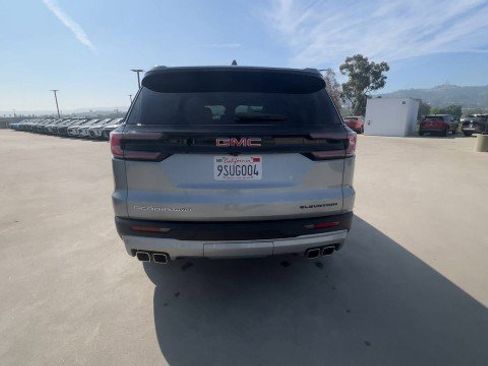 Used 2025 GMC Acadia Elevation image 7