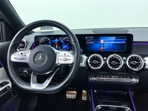 Used 2023 Mercedes-Benz GLB 250 4MATIC image 6
