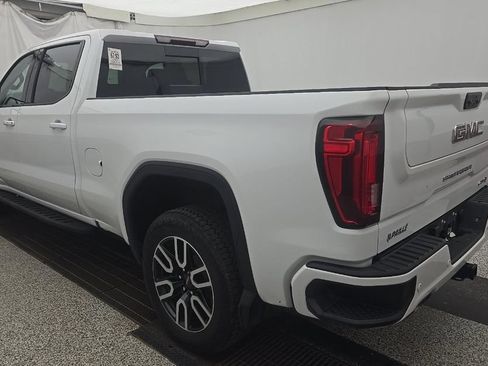 Used 2024 GMC Sierra 1500 AT4 w/ AT4 Preferred Package AWD/4WD image 2