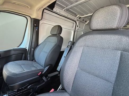 Used 2025 RAM ProMaster 2500 w/ Convenience Group FWD image 19