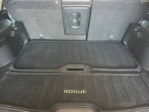 Used 2018 Nissan Rogue SL FWD image 15