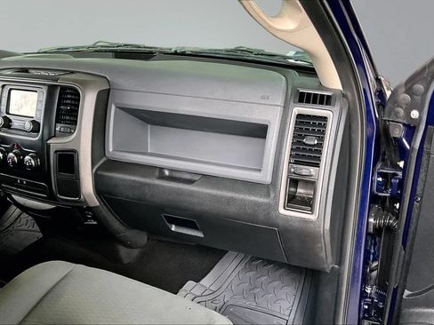 Used 2015 RAM 1500 Express RWD image 24