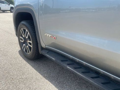 Used 2023 GMC Sierra 1500 AT4 w/ AT4 Premium Package AWD/4WD image 13