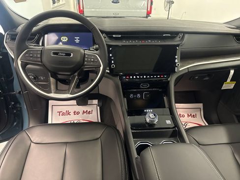 New 2026 Jeep Grand Cherokee L Limited w/ Limited Altitude Package RWD image 15