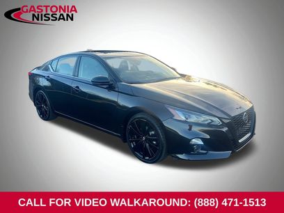 Used 2022 Nissan Altima 2.5 SR w/ Midnight Edition Package