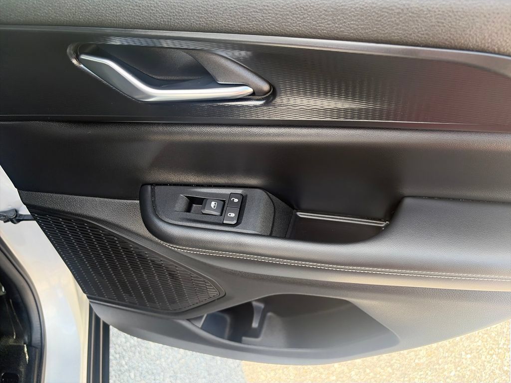 Used 2024 Jeep Grand Cherokee Altitude AWD/4WD image 43