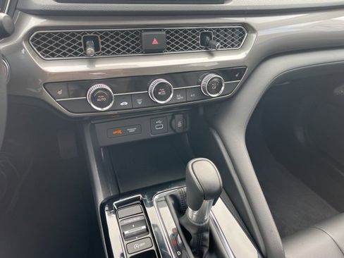 Certified 2025 Acura Integra image 44