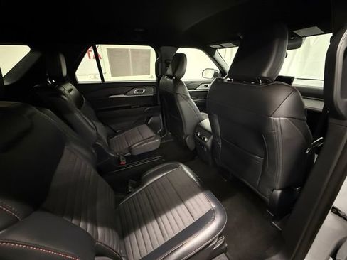 Used 2026 Ford Explorer ST-Line AWD/4WD image 7