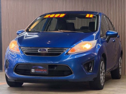 Used 2011 Ford Fiesta SE w/ 201A Rapid Spec Order Code image 1