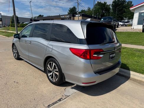Used 2023 Honda Odyssey Touring image 3
