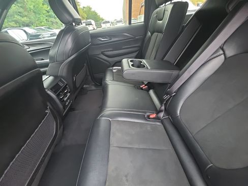 Used 2025 Jeep Grand Cherokee Altitude AWD/4WD image 14