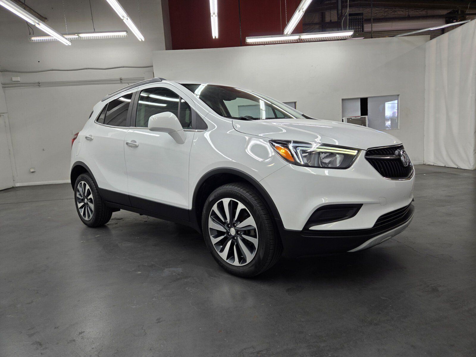 Used 2021 Buick Encore Preferred w/ Safety Package AWD/4WD image 4