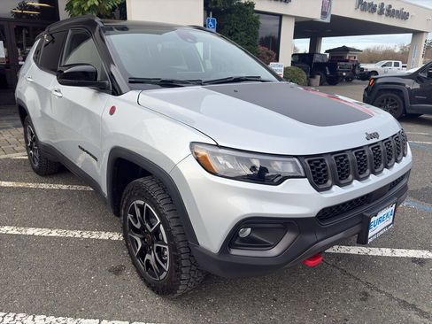 New 2026 Jeep Compass Trailhawk image 33