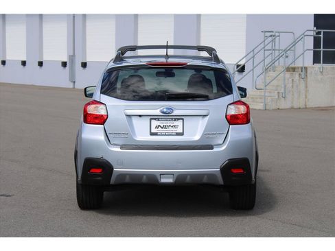 Used 2016 Subaru Crosstrek 2.0i Premium AWD/4WD image 3