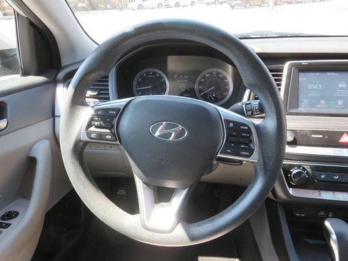 Used 2018 Hyundai Sonata SE FWD image 14