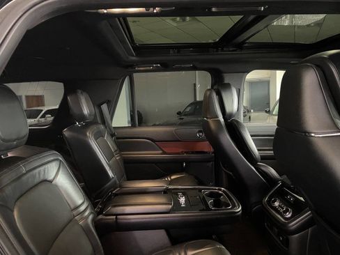 Used 2020 Lincoln Navigator Reserve image 29
