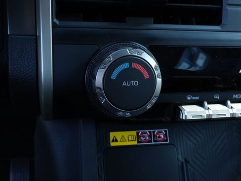 New 2025 Toyota Tacoma SR5 image 7