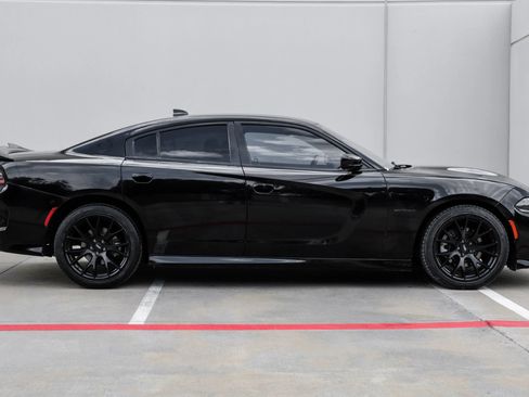 Used 2021 Dodge Charger R/T w/ Blacktop Package RWD image 3