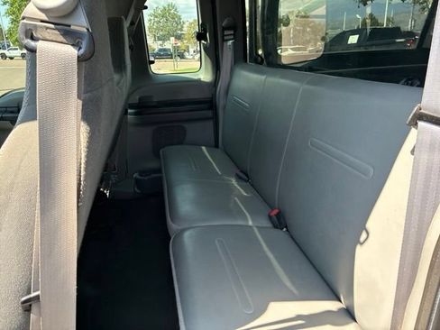 Used 2005 Ford F250 XL RWD image 15