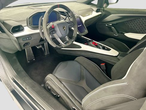Used 2024 Lamborghini Revuelto AWD/4WD image 9