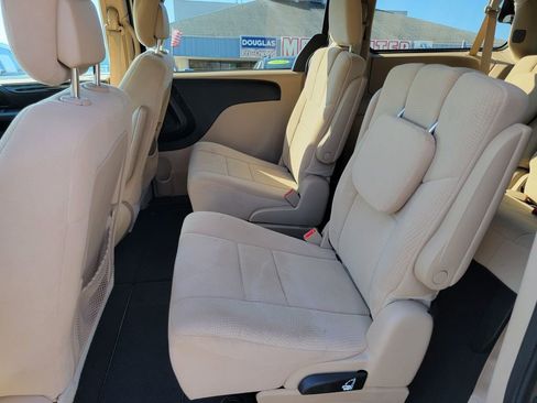 Used 2013 Dodge Grand Caravan SXT image 12
