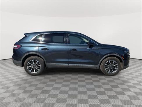 Used 2022 Lincoln Nautilus Reserve image 8