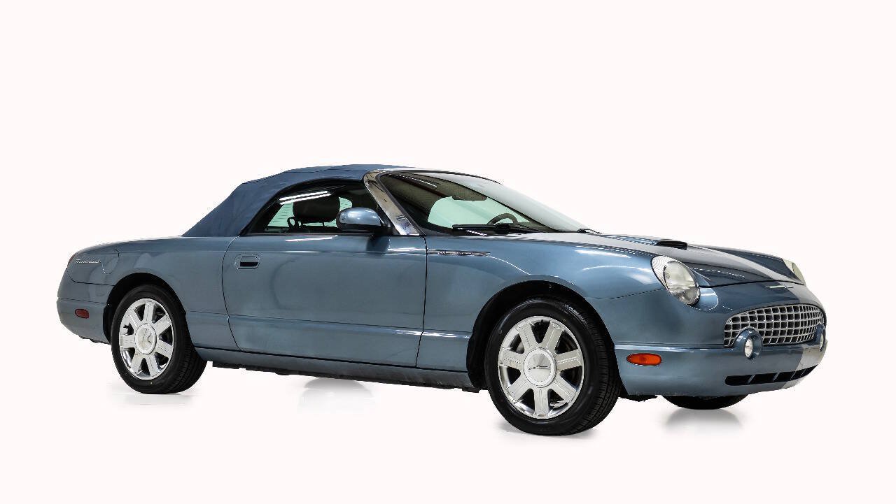 Used 2005 Ford Thunderbird RWD image 2