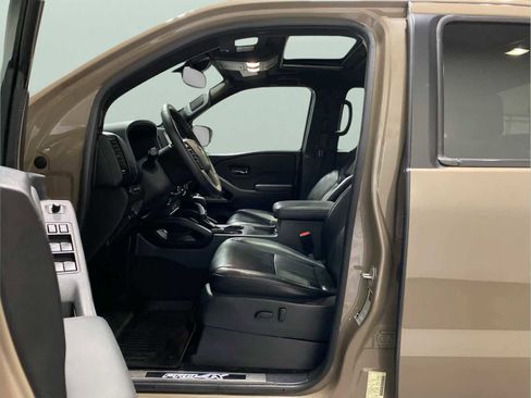 Used 2022 Nissan Frontier PRO-4X w/ Pro-4X Premium Package image 11