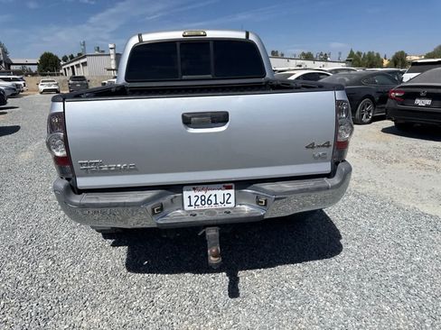 Used 2013 Toyota Tacoma 4x4 Double Cab w/ TRD Off-Road Pkg image 6