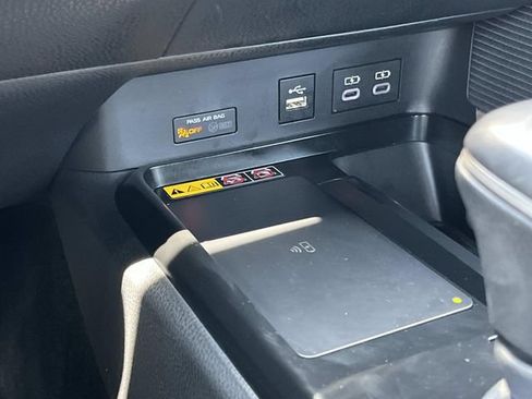 Used 2025 Toyota Camry SE FWD image 34