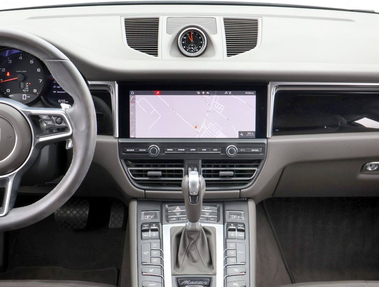 Used 2021 Porsche Macan AWD/4WD image 17
