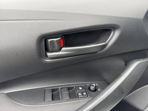 Used 2023 Toyota Corolla LE image 11