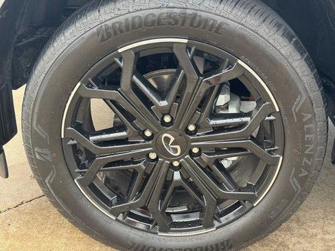 Certified 2026 INFINITI QX80 4WD w/ Sport Exterior Package image 9