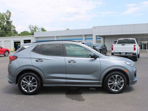 Used 2020 Buick Encore GX Select w/ Sport Touring Package FWD image 11