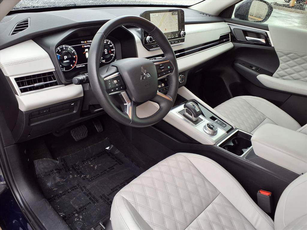 Used 2024 Mitsubishi Outlander SEL FWD image 18