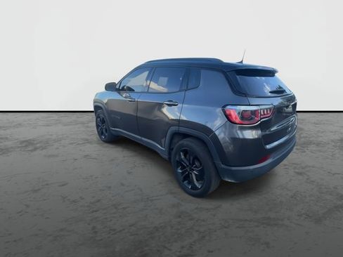 Used 2018 Jeep Compass Latitude w/ Popular Equipment Group FWD image 6