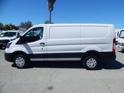 Used 2025 Ford Transit 250 Low Roof w/ Exterior Upgrade Package RWD image 5