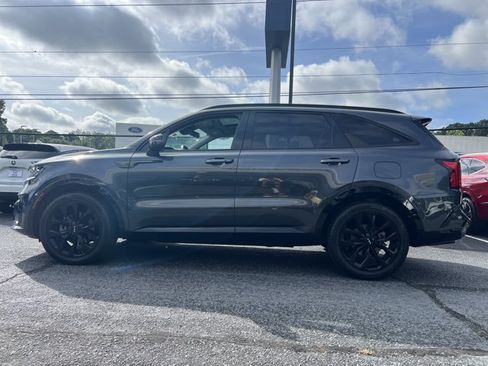Certified 2023 Kia Sorento SX FWD image 2