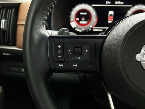 Used 2022 Nissan Pathfinder Platinum w/ Cargo Package FWD image 14