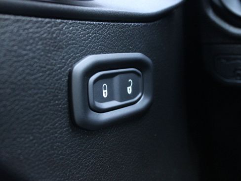 New 2026 Jeep Gladiator Sport AWD/4WD image 26