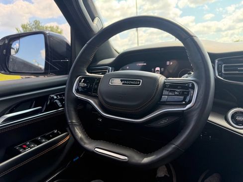 Used 2023 Jeep Grand Wagoneer Series III w/ Rear Seat Video Group 1 AWD/4WD image 36