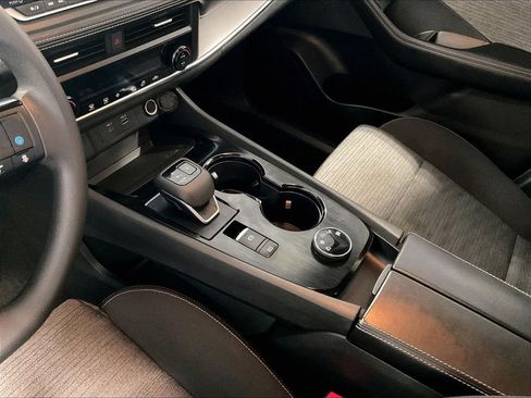 Certified 2023 Nissan Rogue SV AWD/4WD image 20