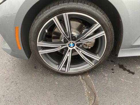 Used 2023 BMW 330i Sedan w/ Premium Package image 9