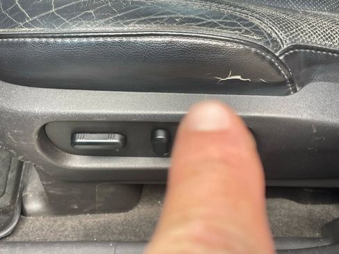 Used 2013 Ford Explorer Limited image 17