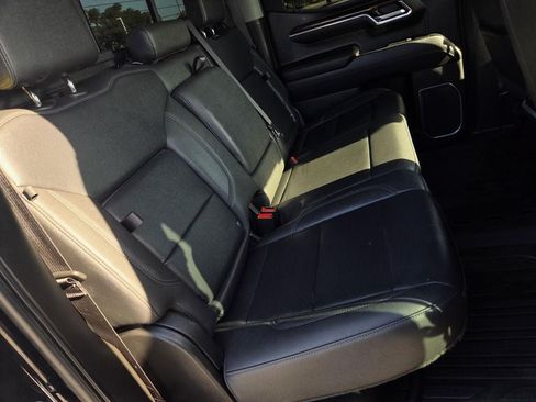 Used 2023 GMC Sierra 1500 SLT AWD/4WD image 11