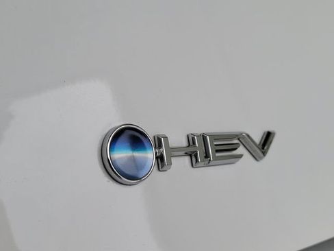 Used 2025 Toyota Camry LE w/ Convenience Package FWD image 10