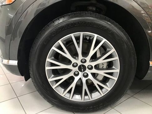 Used 2025 Genesis GV80 2.5T Standard image 21