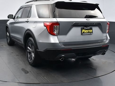 Used 2022 Ford Explorer XLT w/ Equipment Group 202A image 20