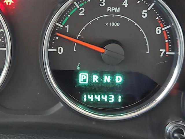Used 2011 Jeep Wrangler Unlimited Sahara w/ Connectivity Group AWD/4WD image 11