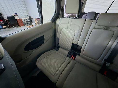 Used 2023 Ford Transit Connect XLT FWD image 12